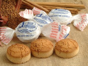 [Image Credit: Jamon Lovers] http://www.jamonlovers.es/blog/gastronomia/polvorones-y-mantecados/